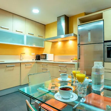 Genteel Martinez Campos Apartment